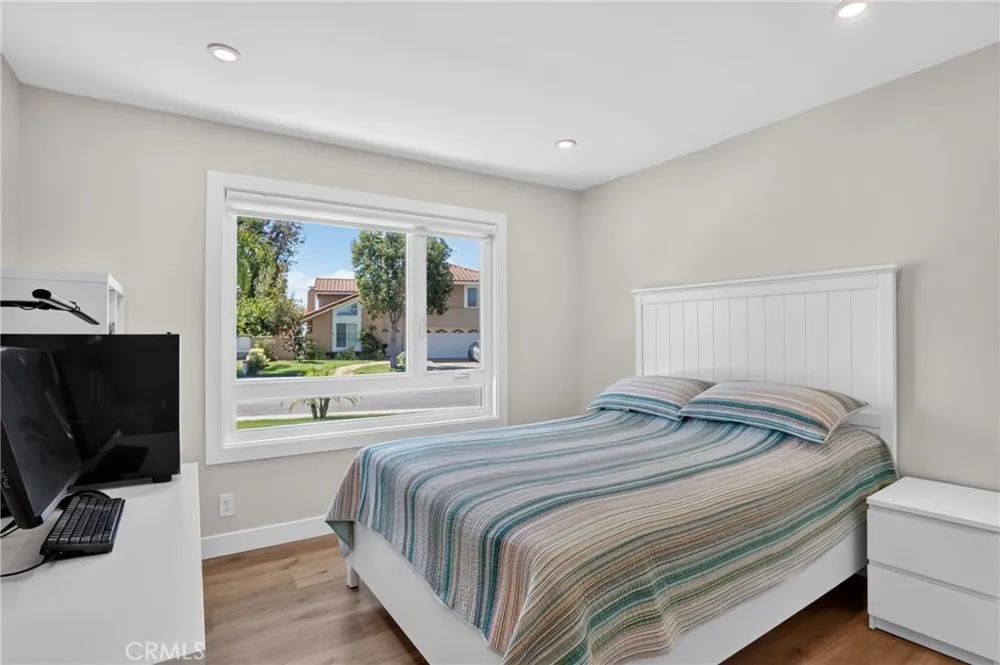 27182 Calle Del Cid Mission Viejo, CA 92691