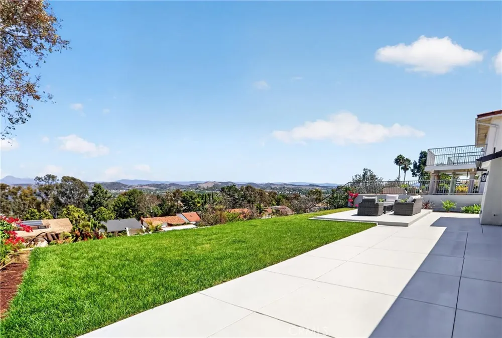 27182 Calle Del Cid Mission Viejo, CA 92691