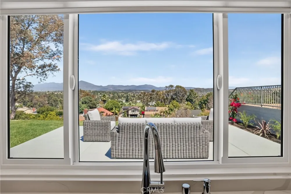 27182 Calle Del Cid Mission Viejo, CA 92691