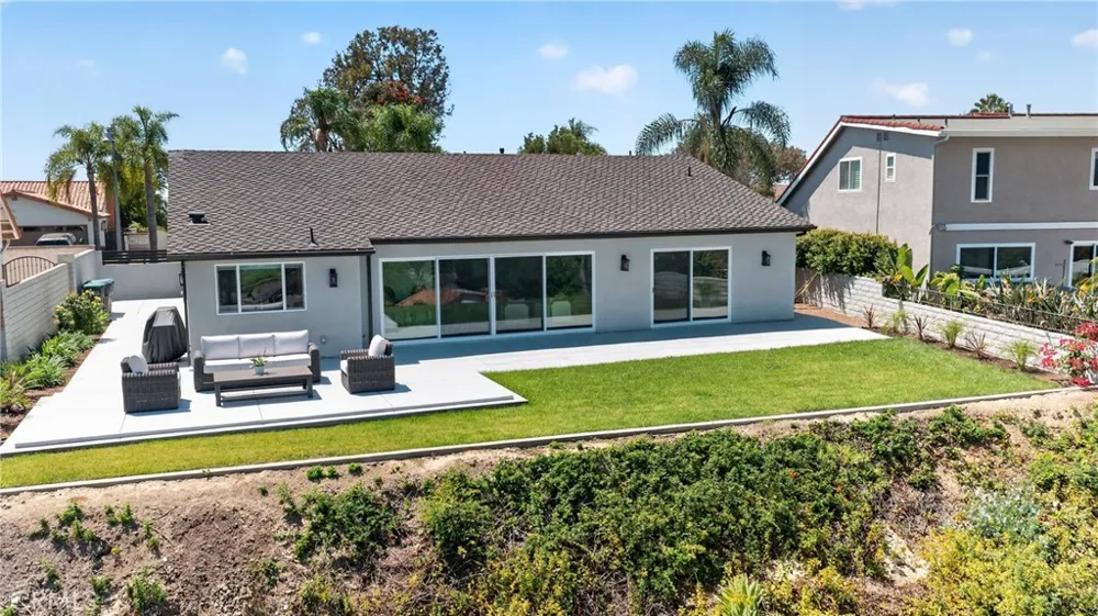 27182 Calle Del Cid Mission Viejo, CA 92691