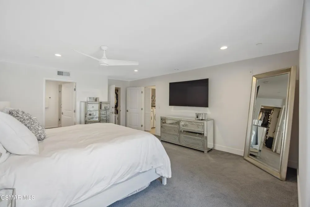 7249 Franklin Avenue #305 Los Angeles, CA 90046
