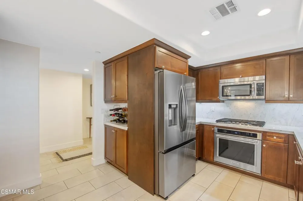 7249 Franklin Avenue #305 Los Angeles, CA 90046