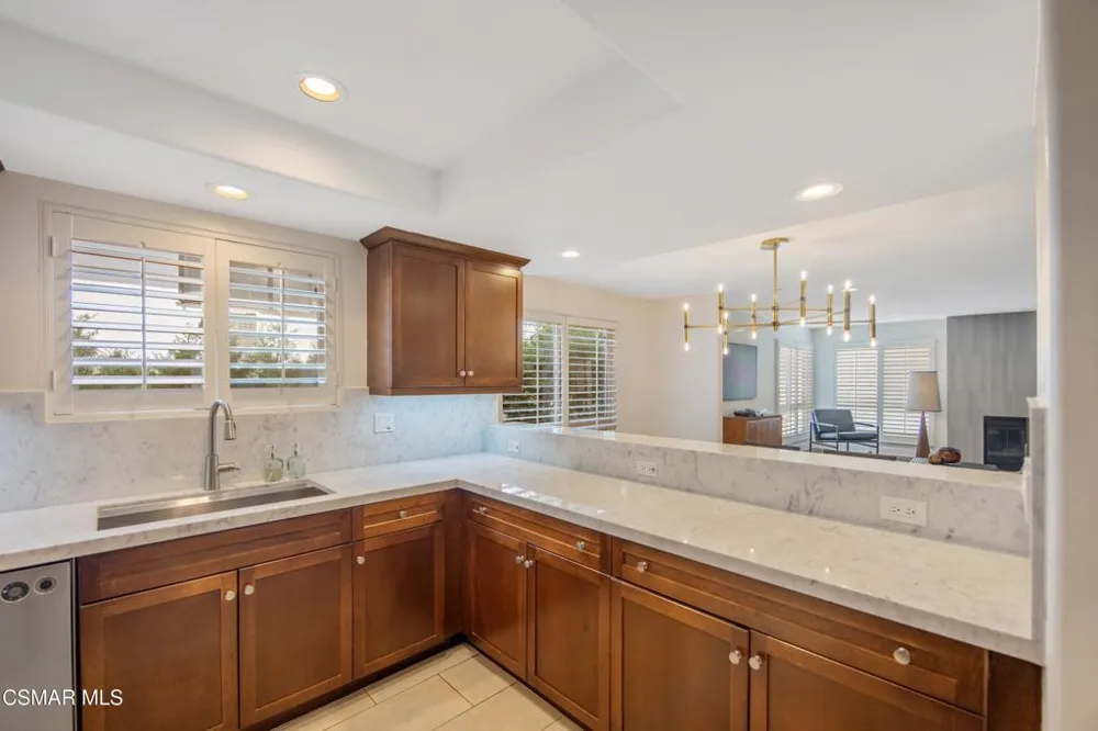 7249 Franklin Avenue #305 Los Angeles, CA 90046