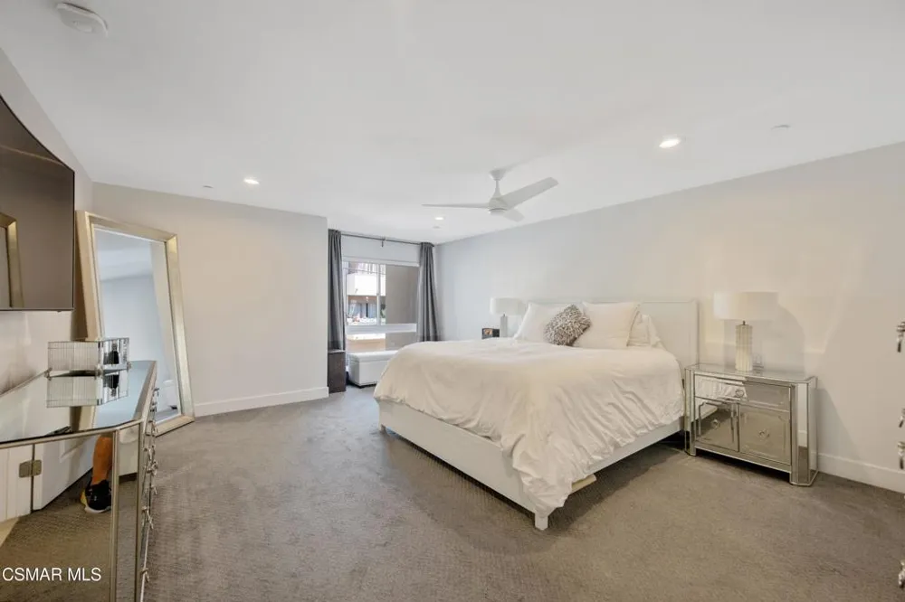 7249 Franklin Avenue #305 Los Angeles, CA 90046