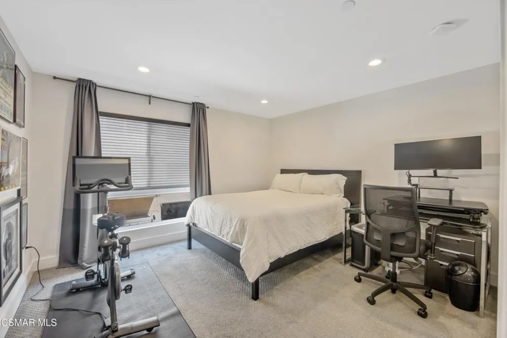 7249 Franklin Avenue #305 Los Angeles, CA 90046