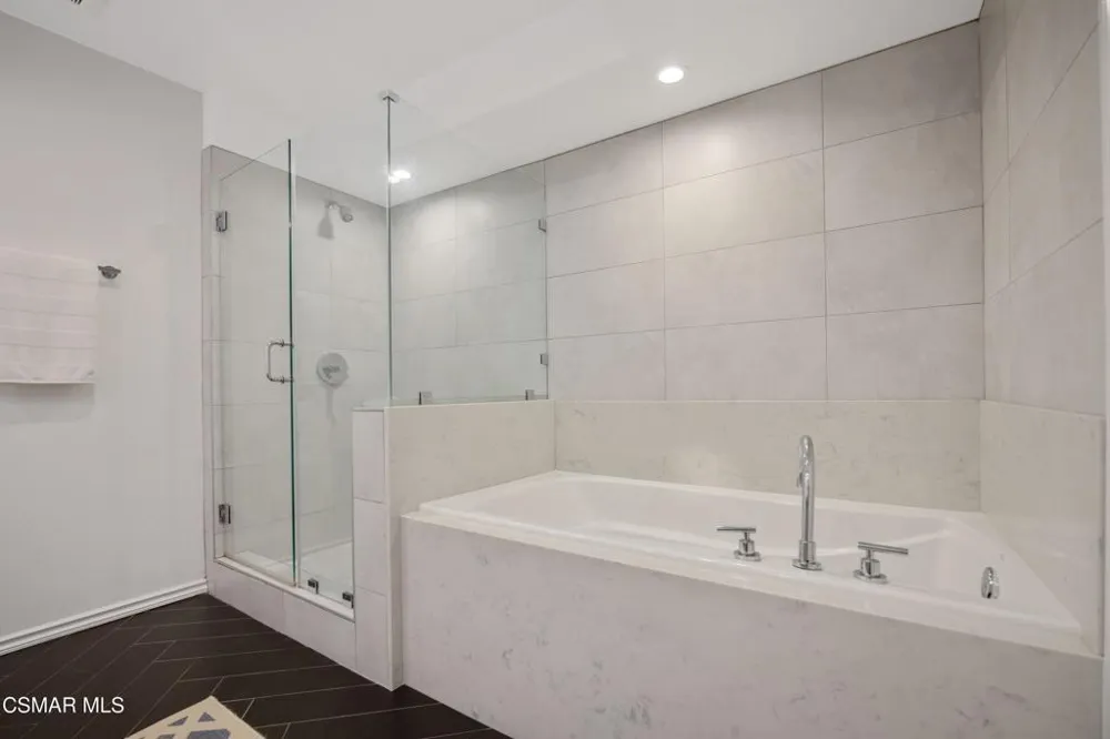 7249 Franklin Avenue #305 Los Angeles, CA 90046