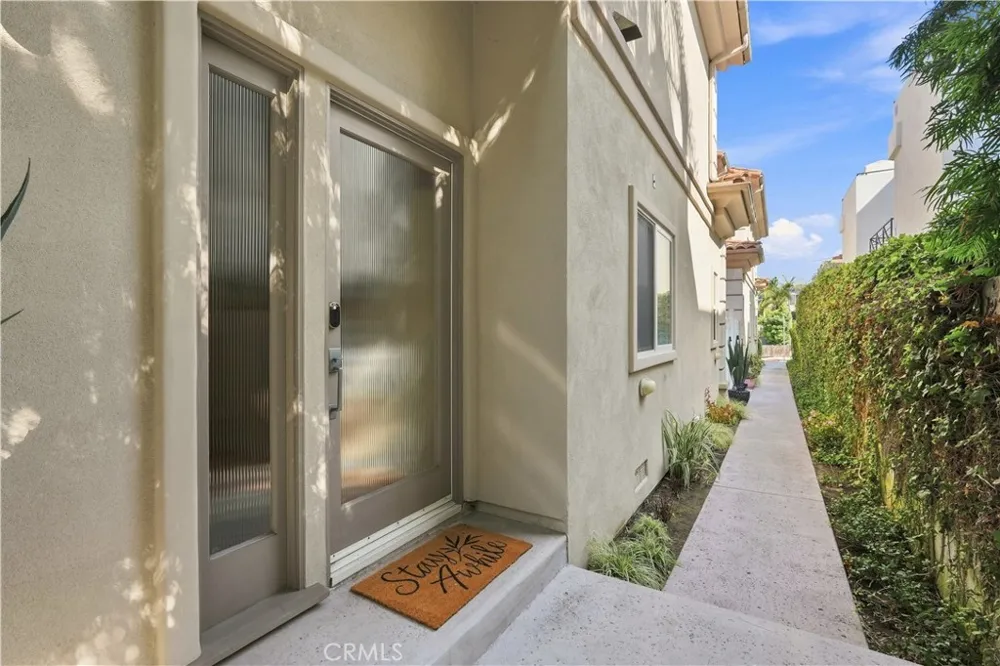 606 9th Hermosa Beach, CA 90254