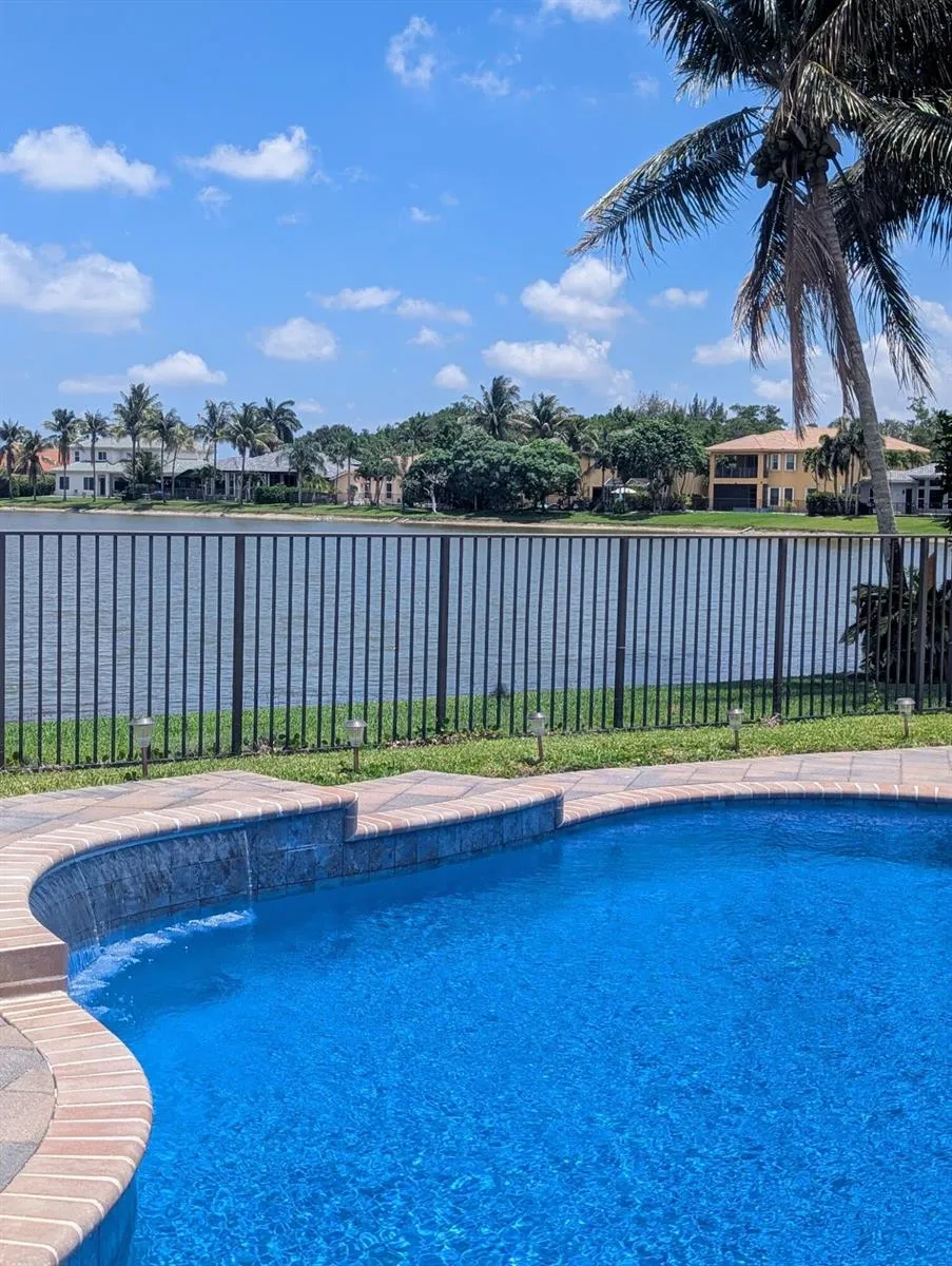 10640 Oak Meadow Lane Lake Worth, FL 33449