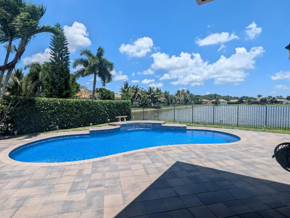 10640 Oak Meadow Lane Lake Worth, FL 33449
