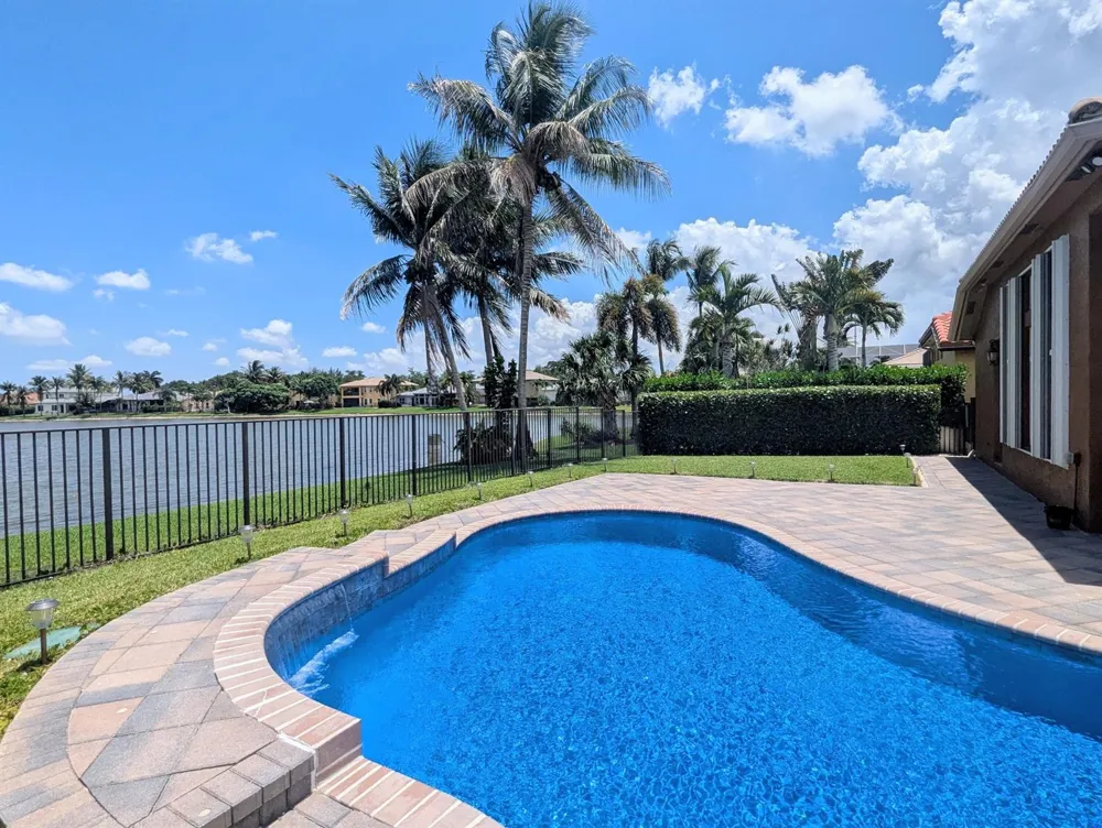 10640 Oak Meadow Lane Lake Worth, FL 33449
