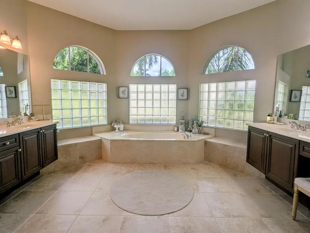 10640 Oak Meadow Lane Lake Worth, FL 33449