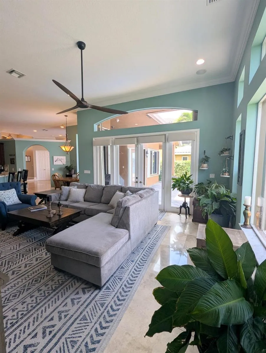 10640 Oak Meadow Lane Lake Worth, FL 33449