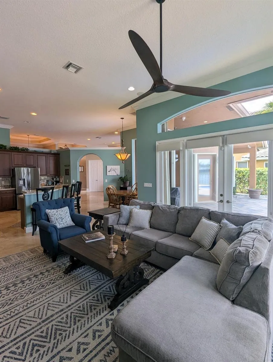 10640 Oak Meadow Lane Lake Worth, FL 33449