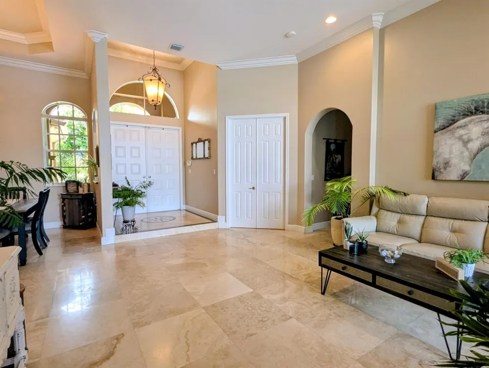 10640 Oak Meadow Lane Lake Worth, FL 33449