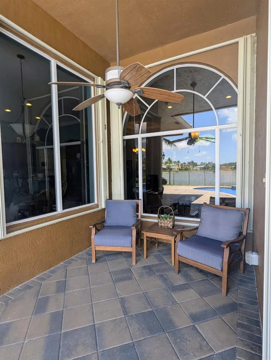 10640 Oak Meadow Lane Lake Worth, FL 33449