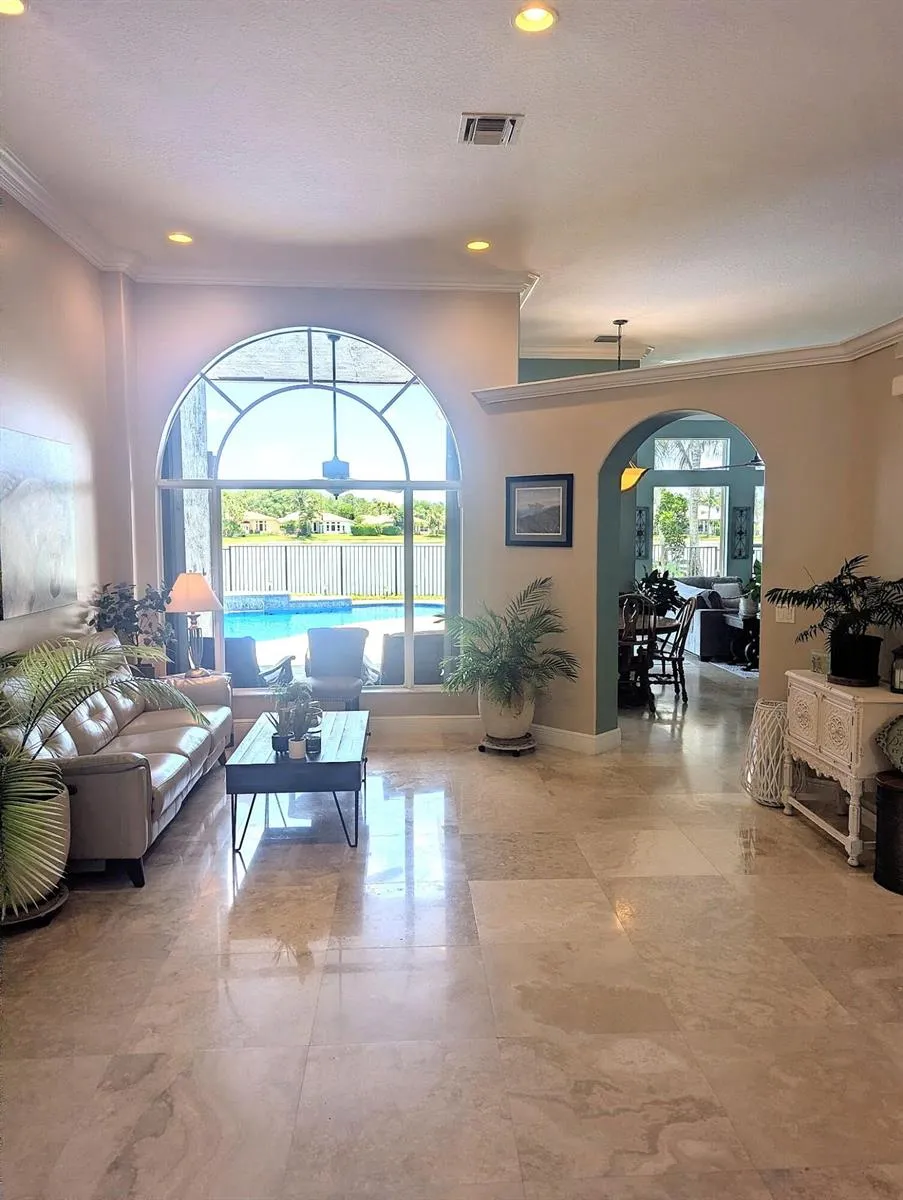 10640 Oak Meadow Lane Lake Worth, FL 33449