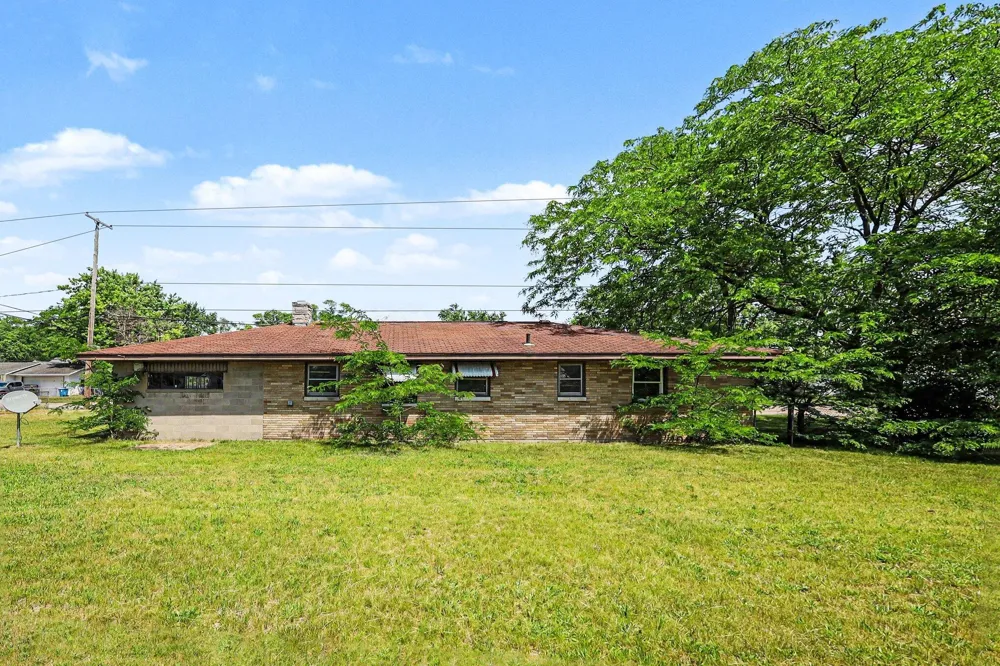 1635 Roberts Street Muskegon, MI 49442