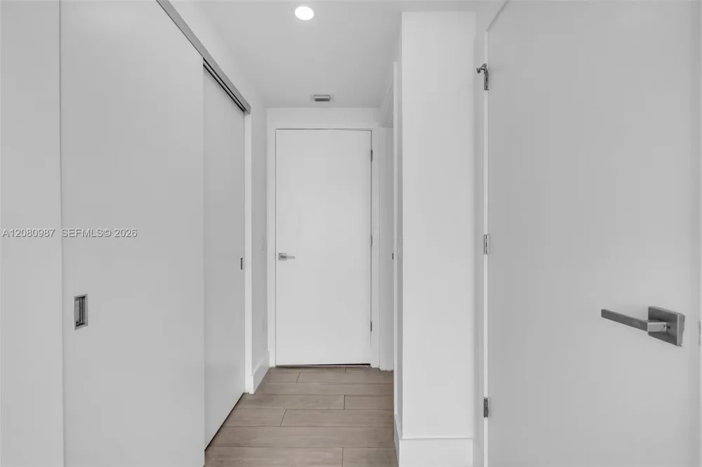1080 Brickell Ave #3801 Miami, FL 33131