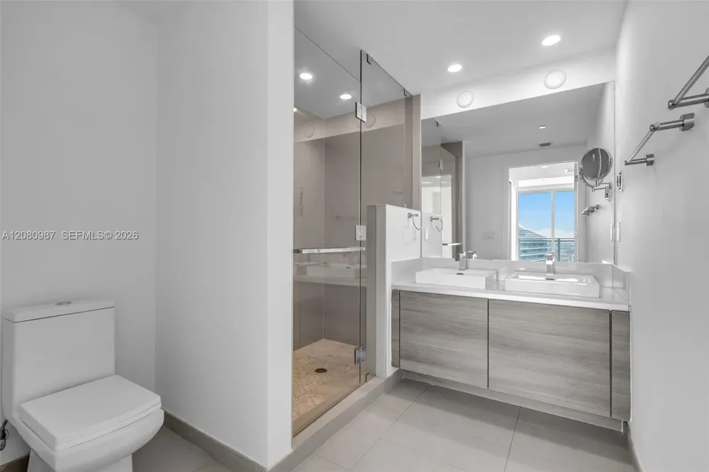 1080 Brickell Ave #3801 Miami, FL 33131