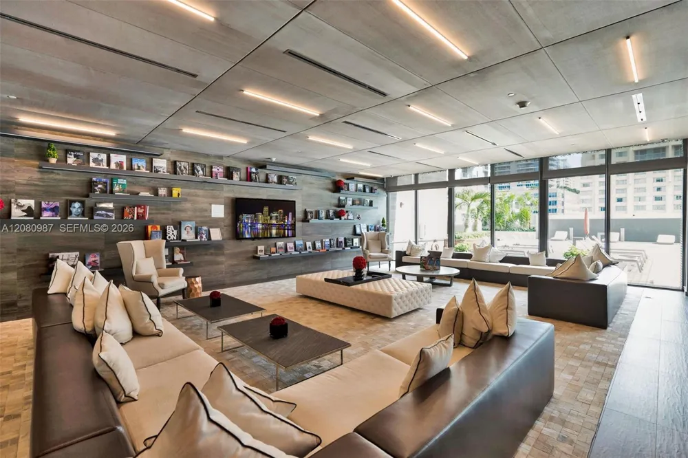 1080 Brickell Ave #3801 Miami, FL 33131