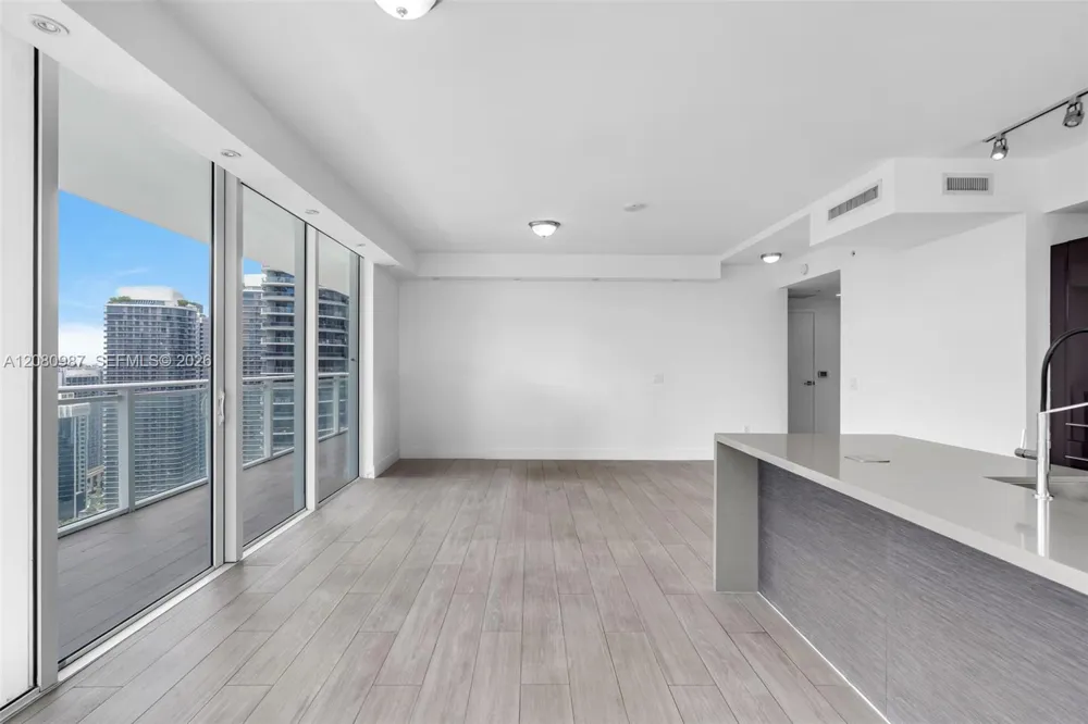 1080 Brickell Ave #3801 Miami, FL 33131