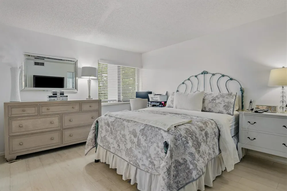 1605 S Us Highway 1 #V2-203 Jupiter, FL 33477
