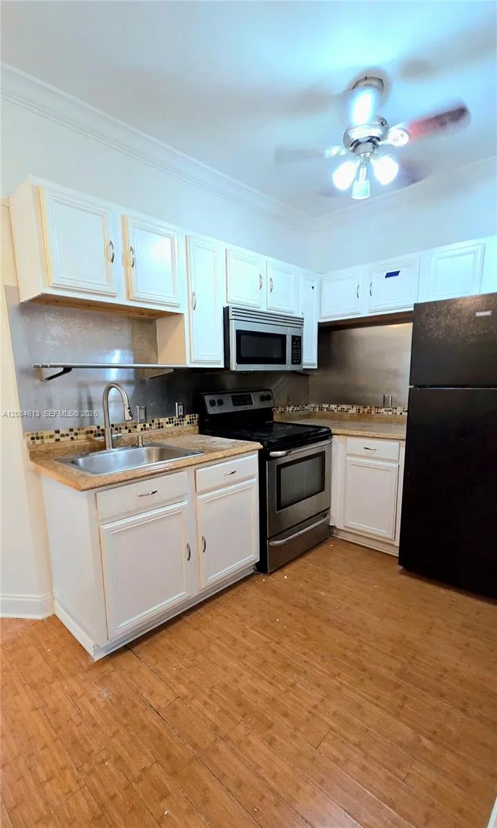 934 Michigan Ave #109 Miami Beach, FL 33139