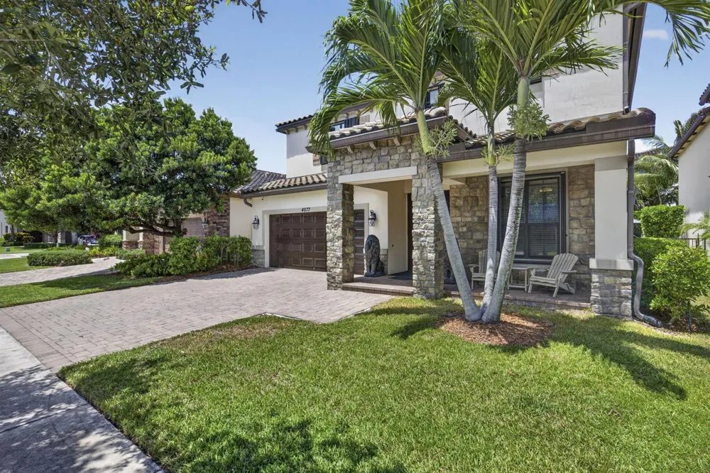 4577 Willow Run Way Lake Worth, FL 33467