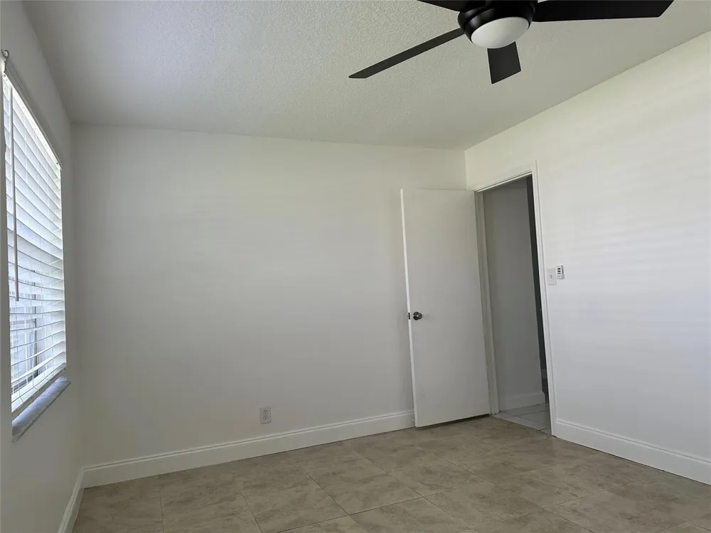 1905 SW 86TH AVENUE North Lauderdale, FL 33068
