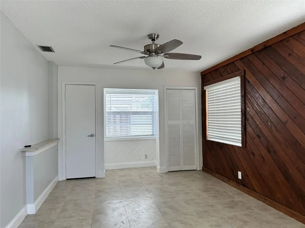 1905 SW 86TH AVENUE North Lauderdale, FL 33068