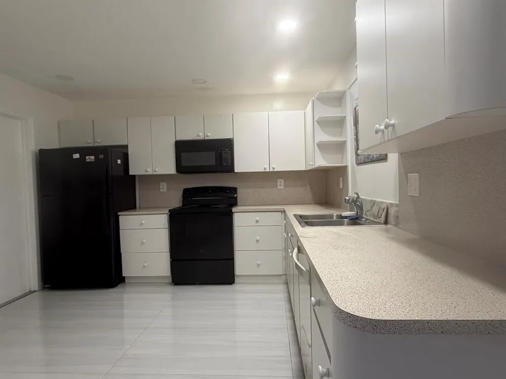 1905 SW 86TH AVENUE North Lauderdale, FL 33068
