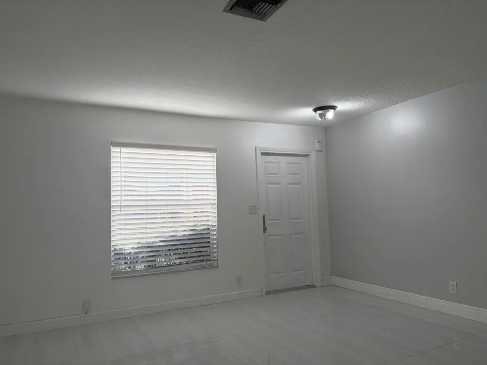 1905 SW 86TH AVENUE North Lauderdale, FL 33068