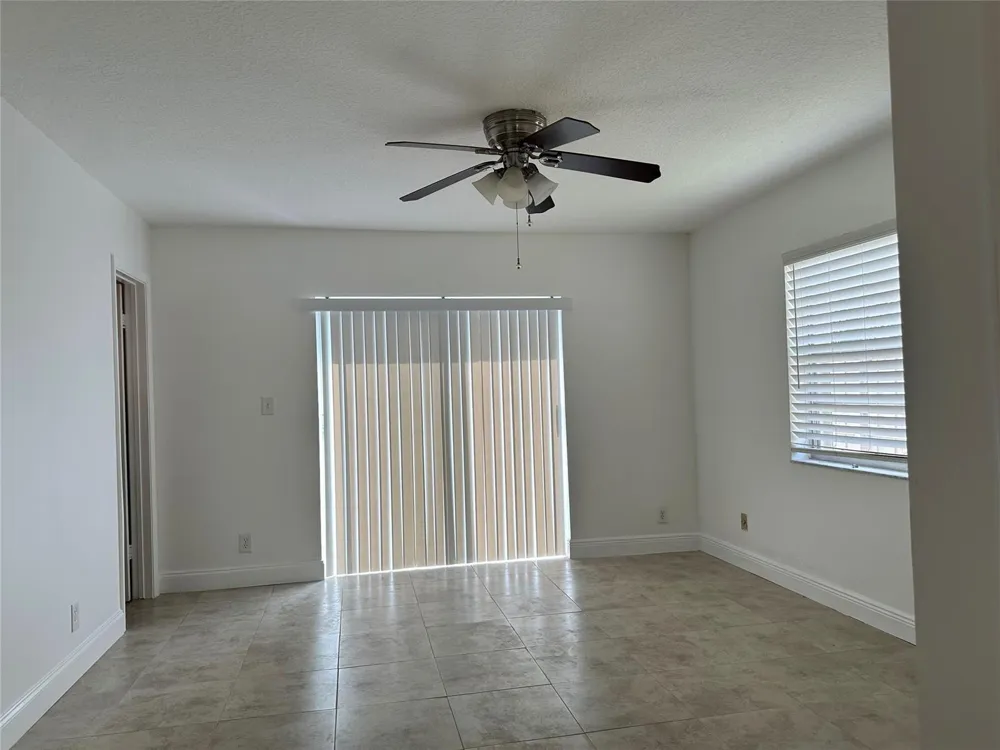 1905 SW 86TH AVENUE North Lauderdale, FL 33068