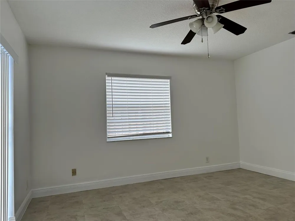 1905 SW 86TH AVENUE North Lauderdale, FL 33068