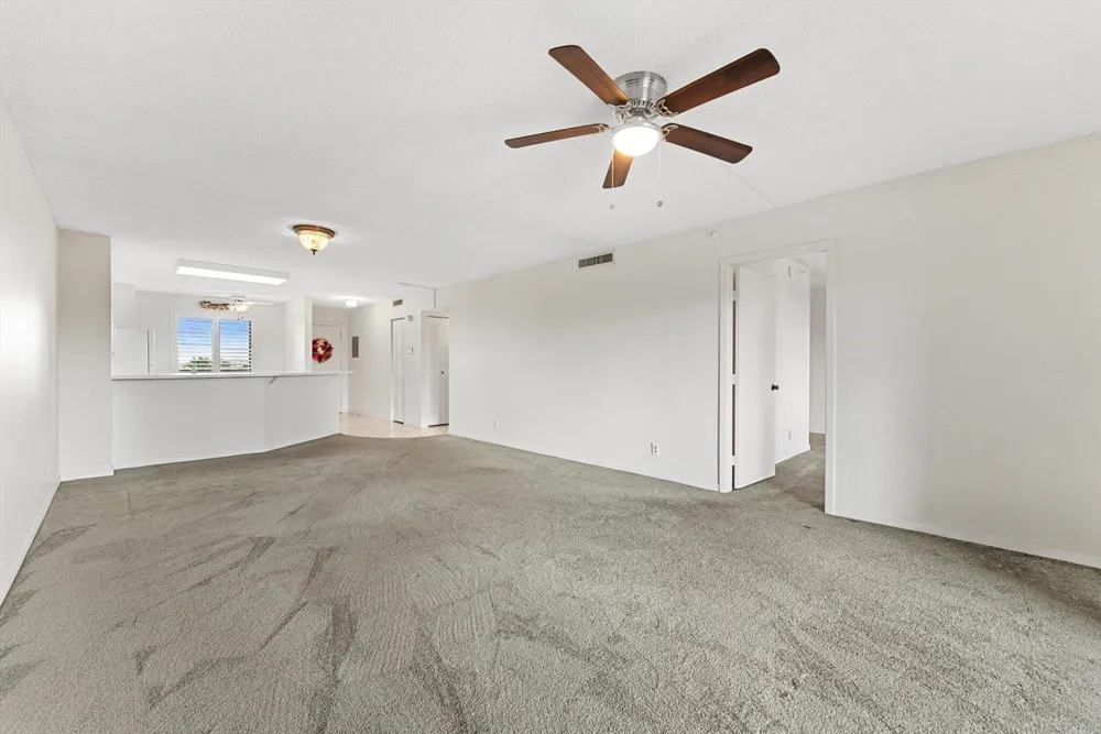 2112 S CYPRESS BEND DRIVE #607 Pompano Beach, FL 33069