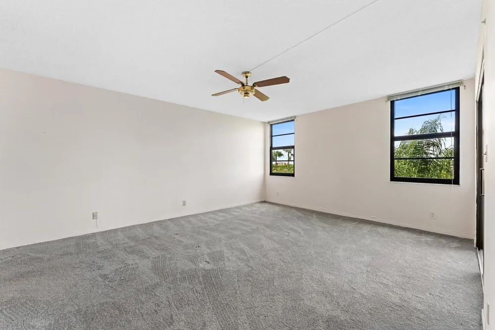 2112 S CYPRESS BEND DRIVE #607 Pompano Beach, FL 33069