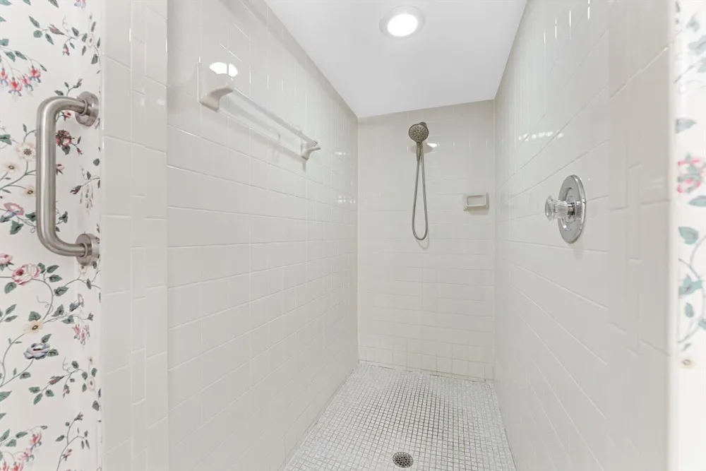 2112 S CYPRESS BEND DRIVE #607 Pompano Beach, FL 33069