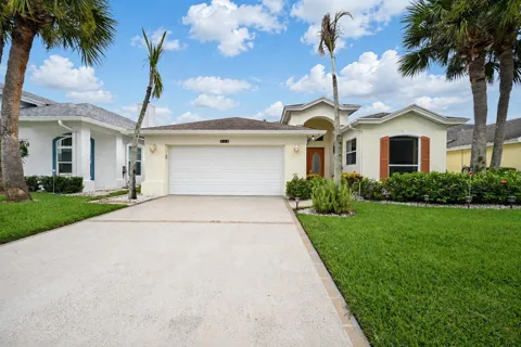 540 NW Lambrusco Drive