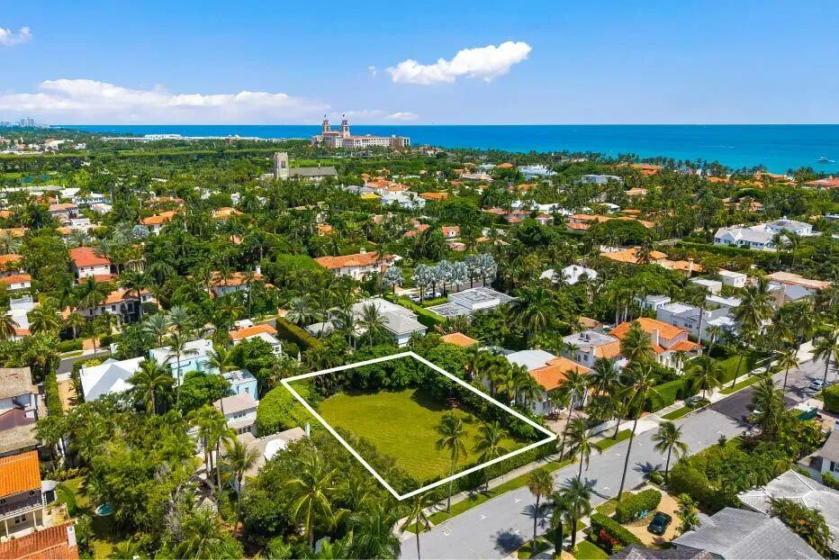 243 Seaspray Avenue Palm Beach, FL 33480