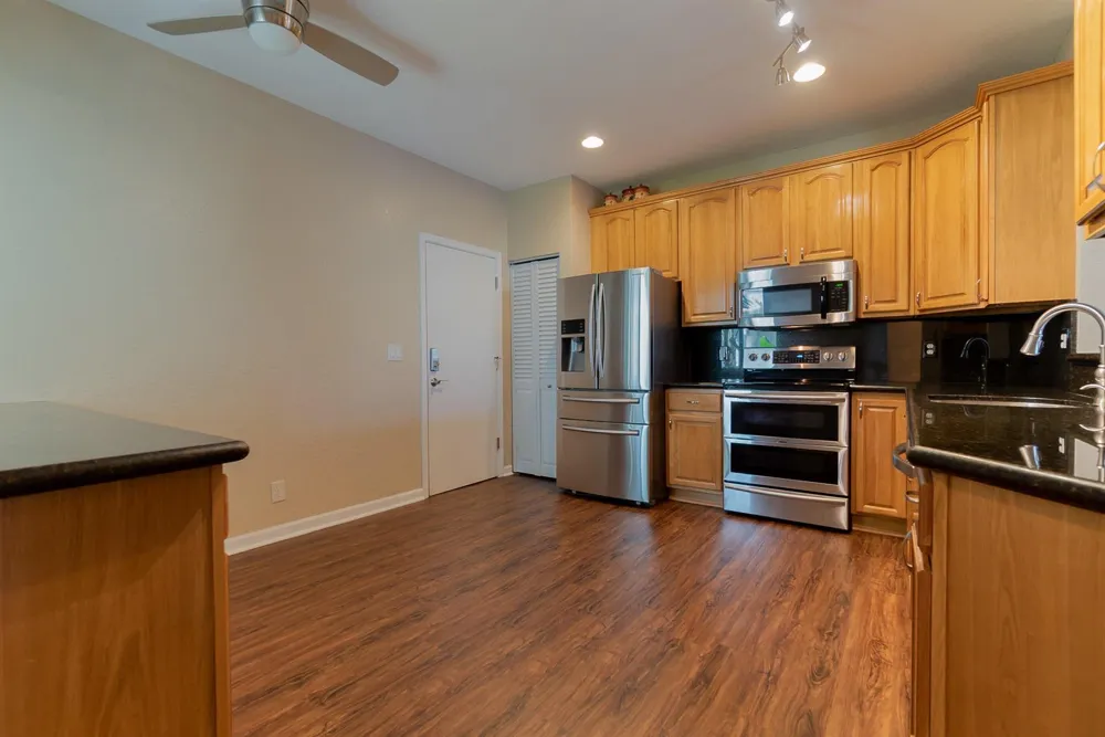 2146 OAKMONT DRIVE Riviera Beach, FL 33404