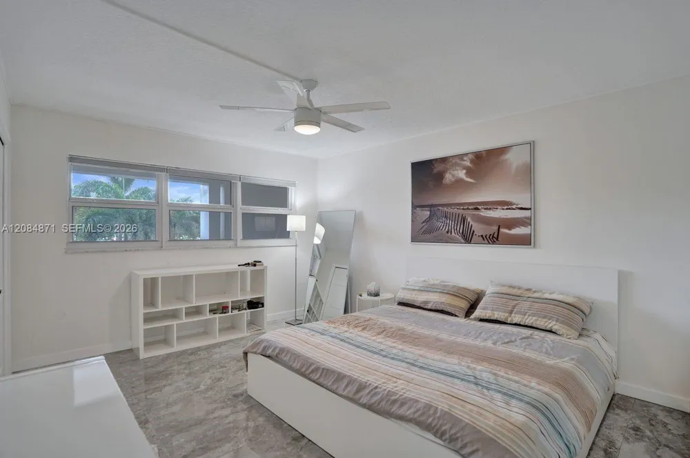 2681 S Course Dr #204 Pompano Beach, FL 33069