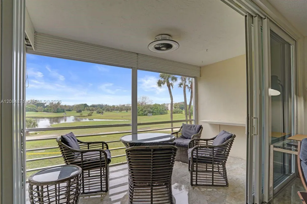 2681 S Course Dr #204 Pompano Beach, FL 33069