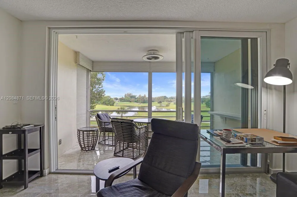 2681 S Course Dr #204 Pompano Beach, FL 33069