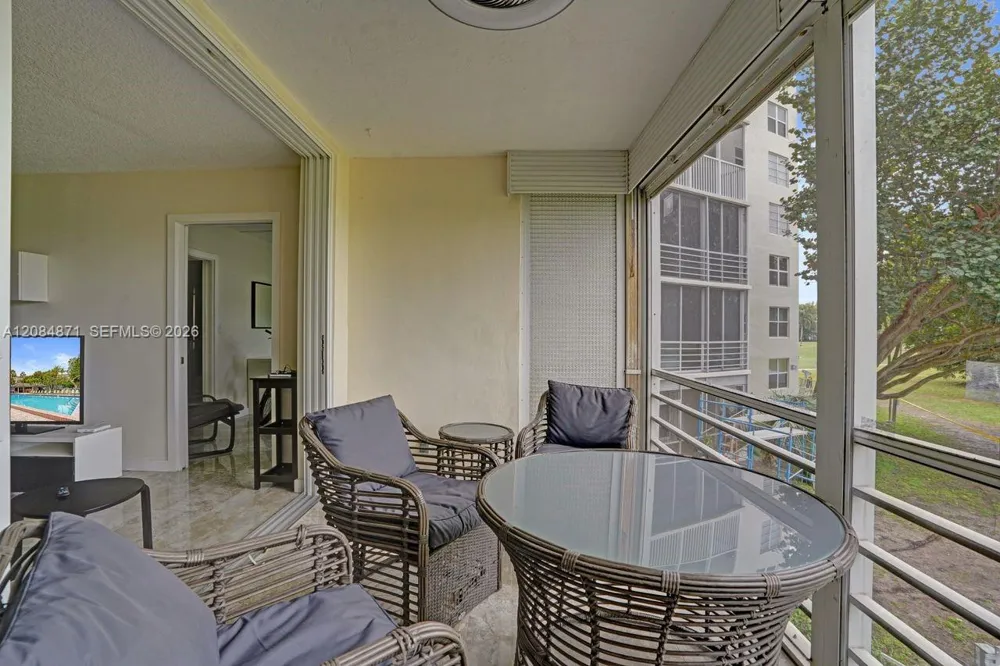 2681 S Course Dr #204 Pompano Beach, FL 33069