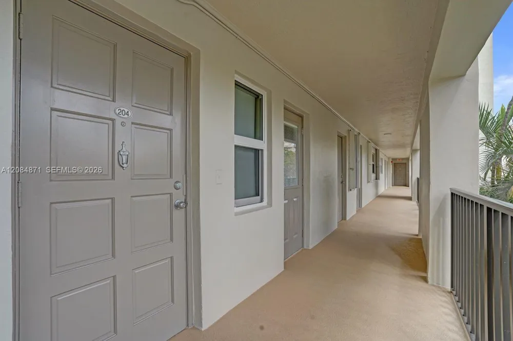 2681 S Course Dr #204 Pompano Beach, FL 33069