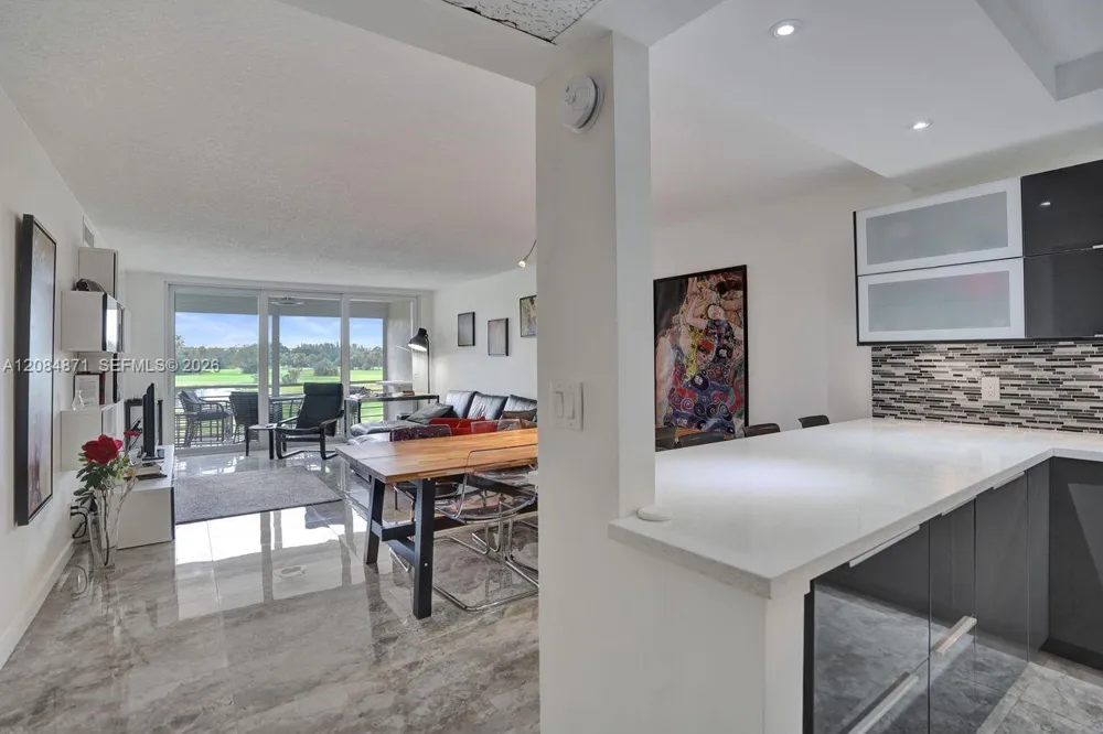 2681 S Course Dr #204 Pompano Beach, FL 33069