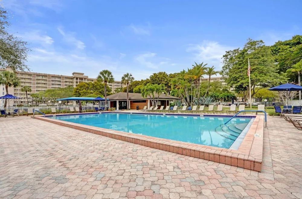 2681 S Course Dr #204 Pompano Beach, FL 33069