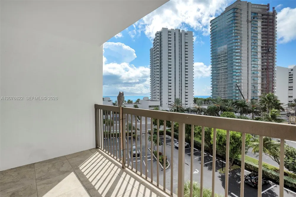1361 S Ocean Blvd #604 Pompano Beach, FL 33062