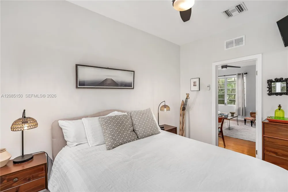 742 10th St #209 Miami Beach, FL 33139