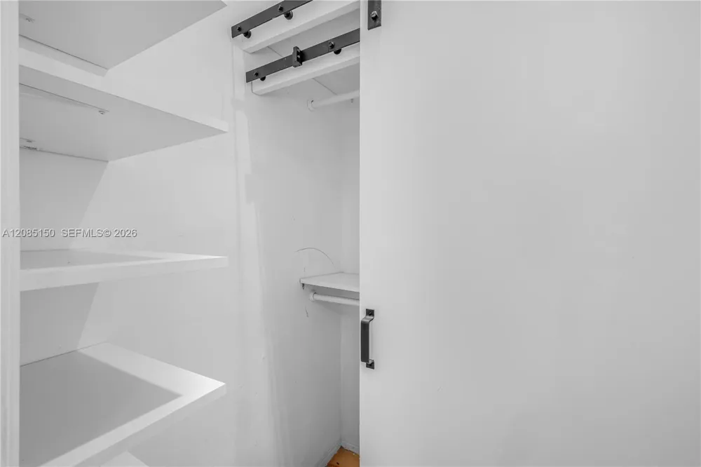 742 10th St #209 Miami Beach, FL 33139